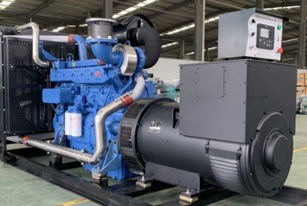 柴油发电机引起“哒鞑哒”的敲击声原因？