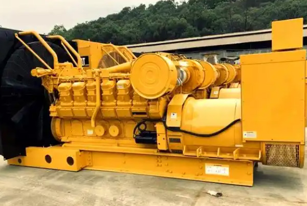 康明斯发电机造成活塞与缸壁损伤，严重时活塞环断裂原因