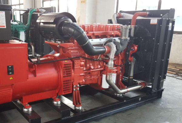 康明斯发电机排气异样维修